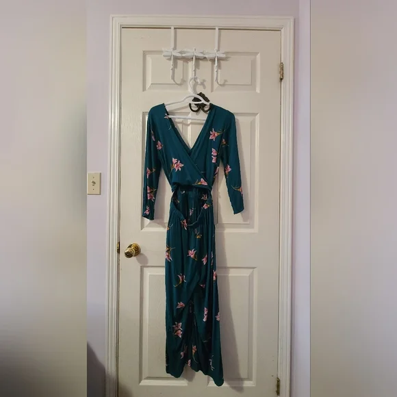 Romper - Picture 2 of 2